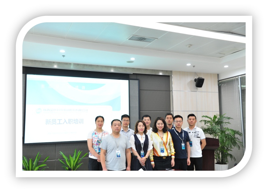 集團(tuán)行政人力資源部舉辦集團(tuán)本部新員工入職培訓(xùn) 集團(tuán)行政人力資源部舉辦集團(tuán)本部新員工入職培訓(xùn)