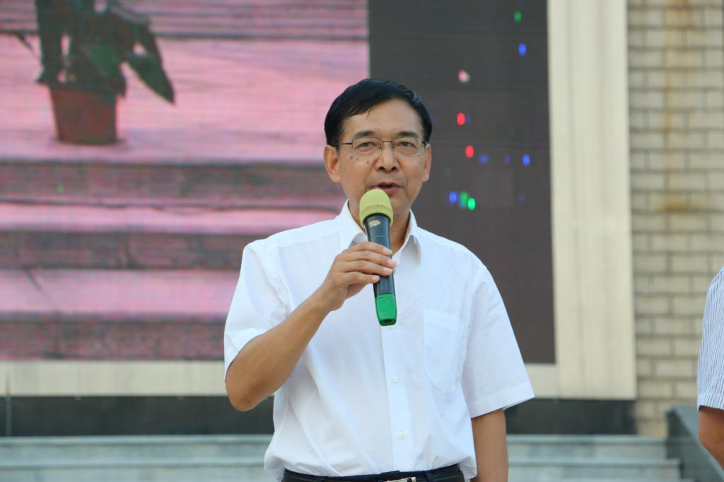 明德學(xué)院舉行慶祝中華人民共和國成立70周年暨學(xué)院20周年院慶,倒計時50天院史院情主題教育接力跑活動 明德學(xué)院舉行慶祝中華人民共和國成立70周年暨學(xué)院20周年院慶,倒計時50天院史院情主題教育接力跑活動