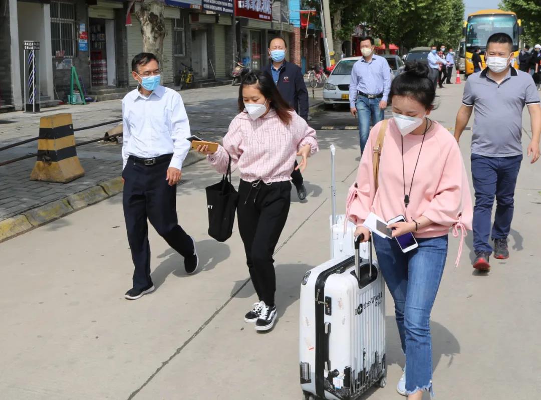 返校第一天 | 初夏的校園 終于等到你！