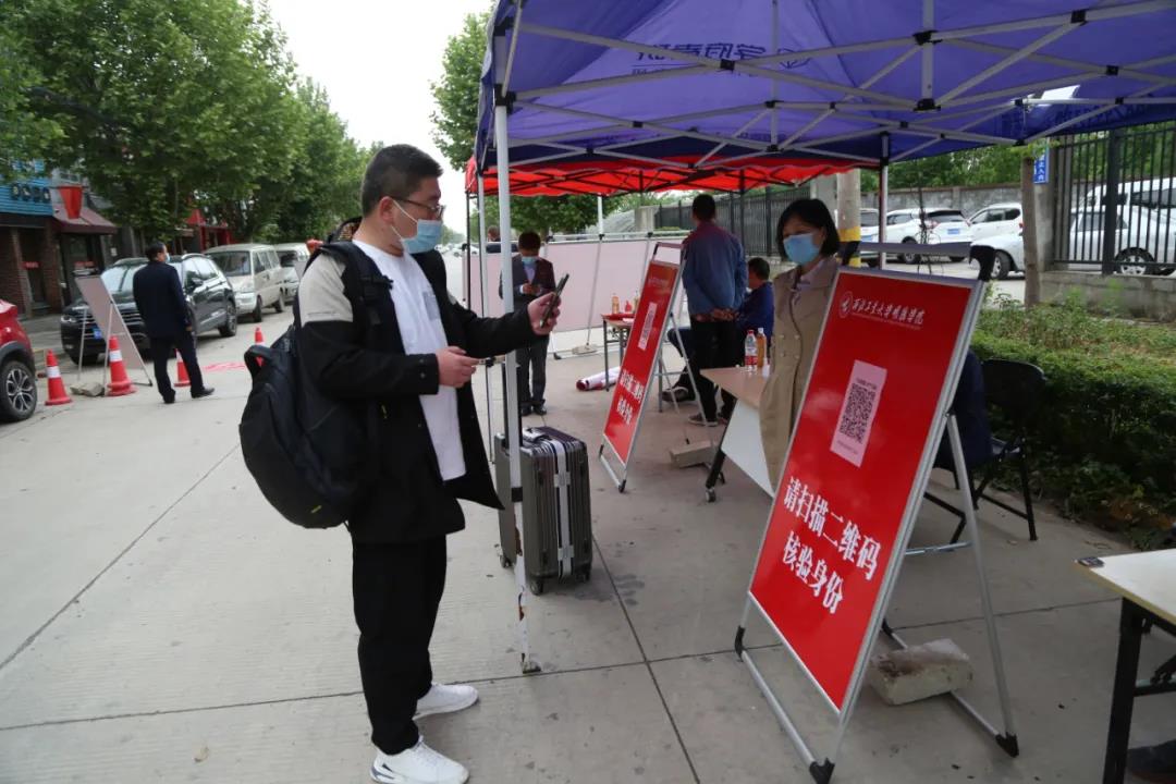 返校第一天 | 初夏的校園 終于等到你！