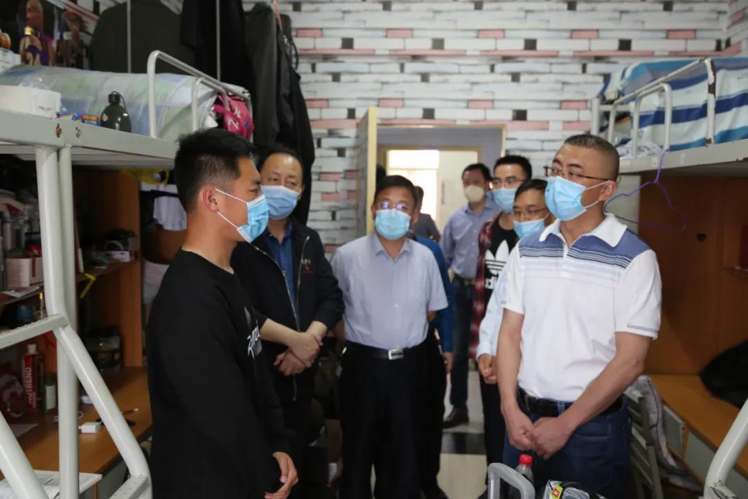 返校第一天 | 初夏的校園 終于等到你！