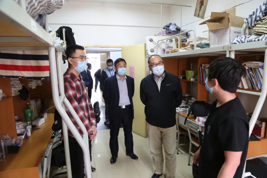 返校第一天 | 初夏的校園 終于等到你！