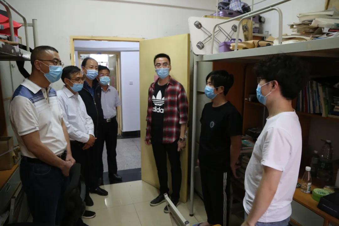 返校第一天 | 初夏的校園 終于等到你！