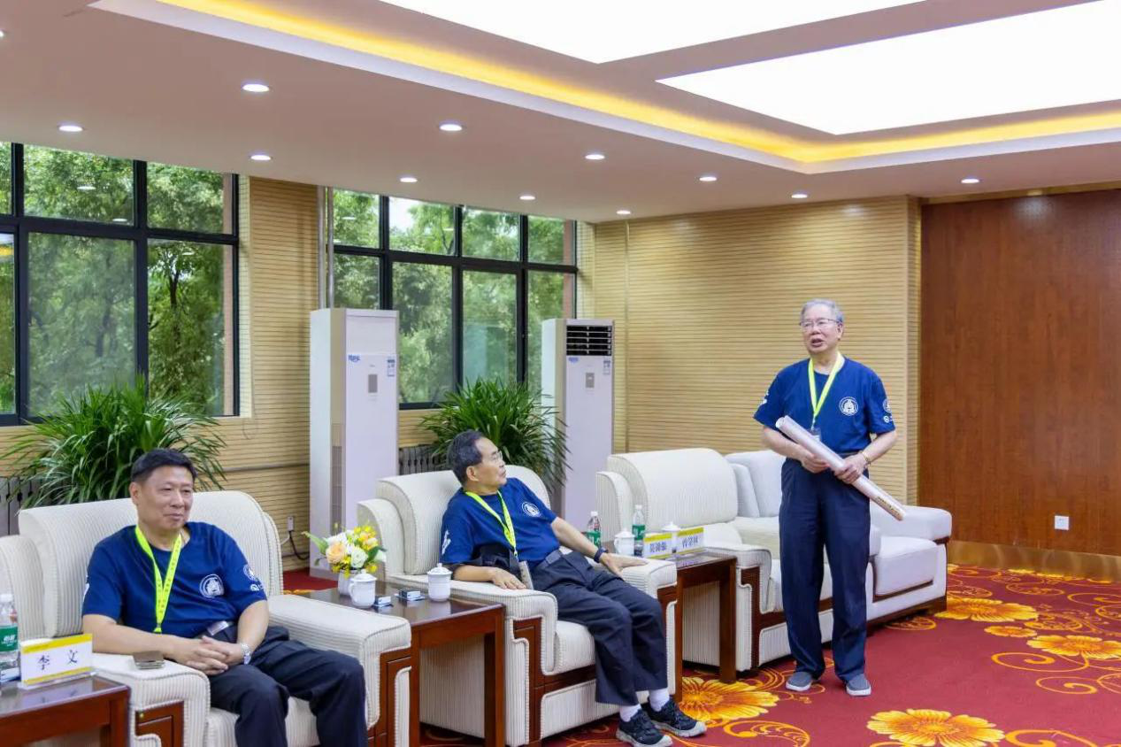 “愛我中華”青年大匯聚火車團歷史文化探索之旅抵陜 省政協(xié)副主席楊冠軍在明德學院會見成員代表 “愛我中華”青年大匯聚火車團歷史文化探索之旅抵陜 省政協(xié)副主席楊冠軍在明德學院會見成員代表