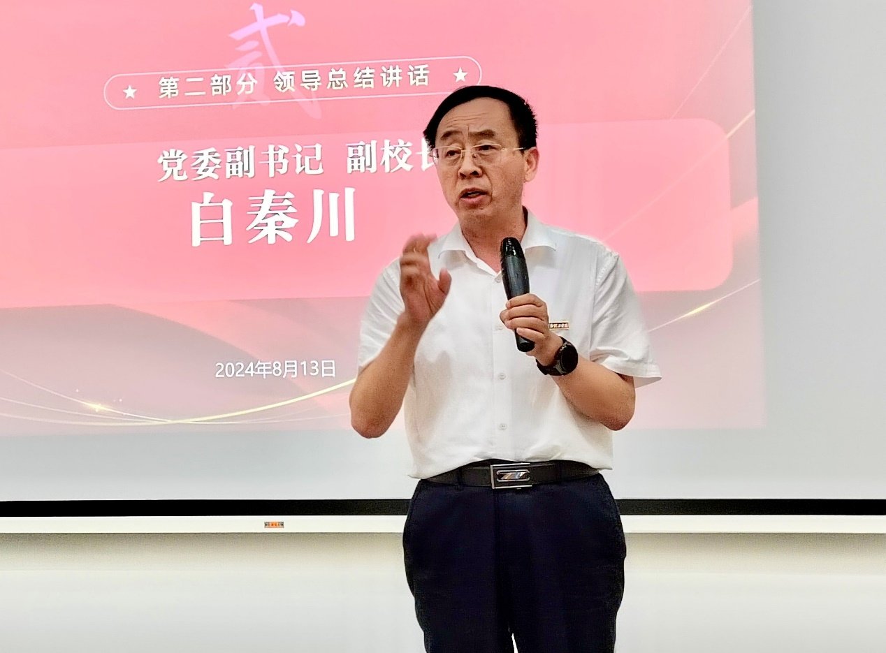 校內(nèi)交流話國(guó)際合作 校外研修強(qiáng)教師隊(duì)伍 明德學(xué)院扎實(shí)推進(jìn)教育事業(yè)高質(zhì)量發(fā)展