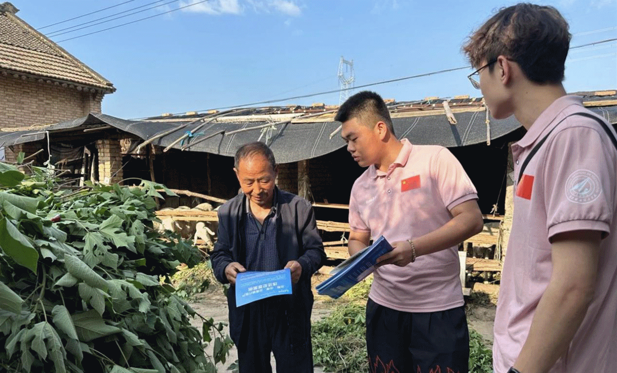 百名學(xué)子訪百企 百名學(xué)子訪百村 西安明德理工學(xué)院開展“四百工程”專項(xiàng)活動(dòng)(下) 百名學(xué)子訪百企 百名學(xué)子訪百村 西安明德理工學(xué)院開展“四百工程”專項(xiàng)活動(dòng)(下)